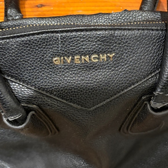 Givenchy black leather handbag - Picture 2 of 11